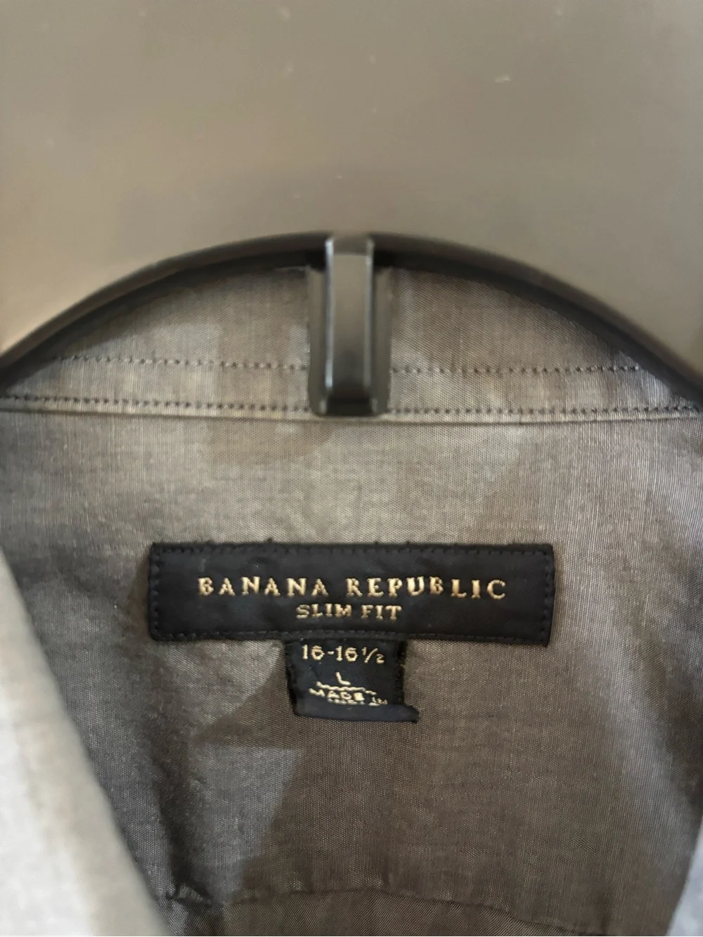 Banana Republic Men's Light Gray Long-Sleeve Button-Up Shirt